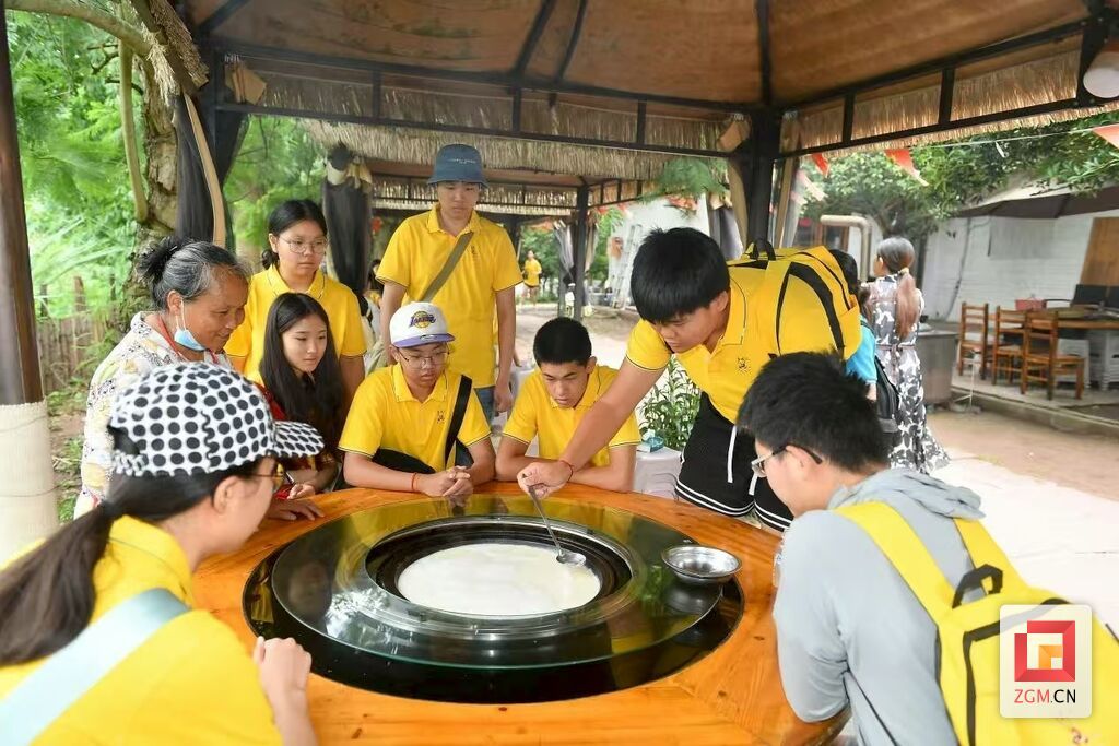 狮市镇马安农场,体验豆花制作.jpg