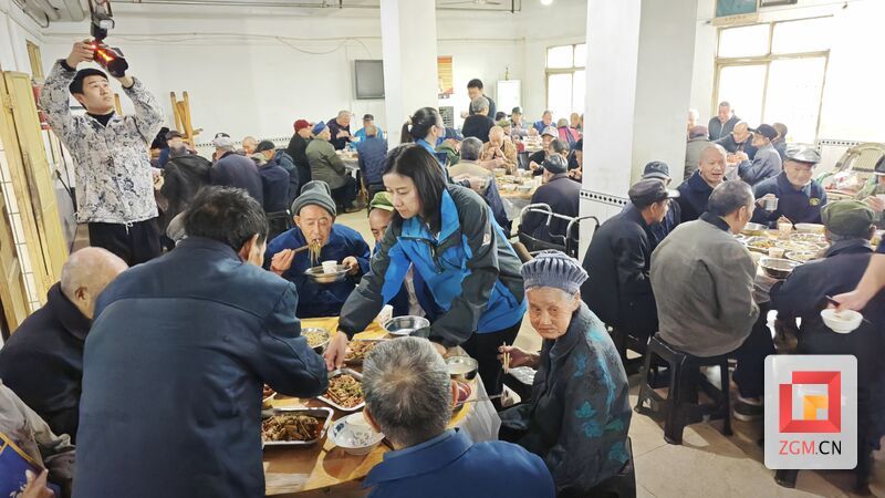 富顺县永年镇开展“孝满永年 德润人心”重阳志愿服务活动（1）.jpg