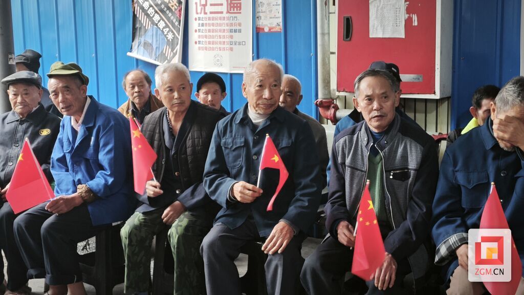 富順縣永年鎮(zhèn)開(kāi)展“孝滿永年 德潤(rùn)人心”重陽(yáng)志愿服務(wù)活動(dòng)（9）.jpg