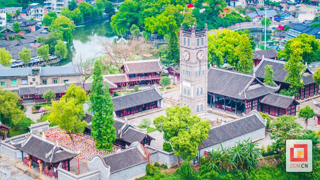 百年钟楼立于古衙之间,尽显老城深厚底蕴 记者 宋姿熠 摄.jpg