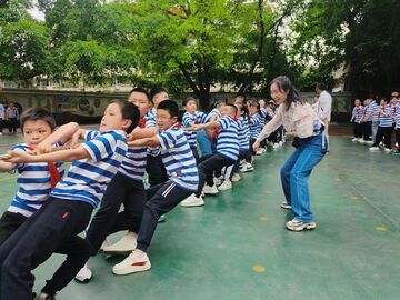 “悦”动逐梦想  自贡市塘坎上小学举行体育节活动