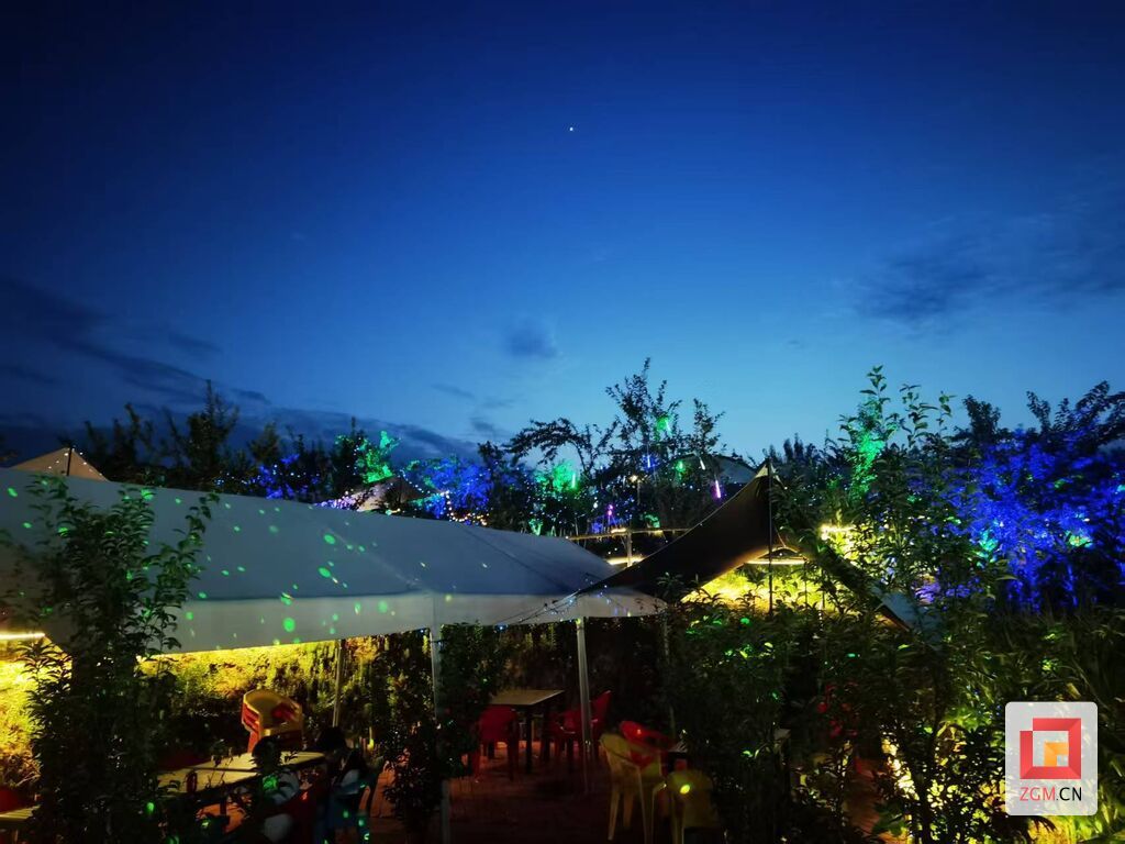 星夜小酒館.jpg