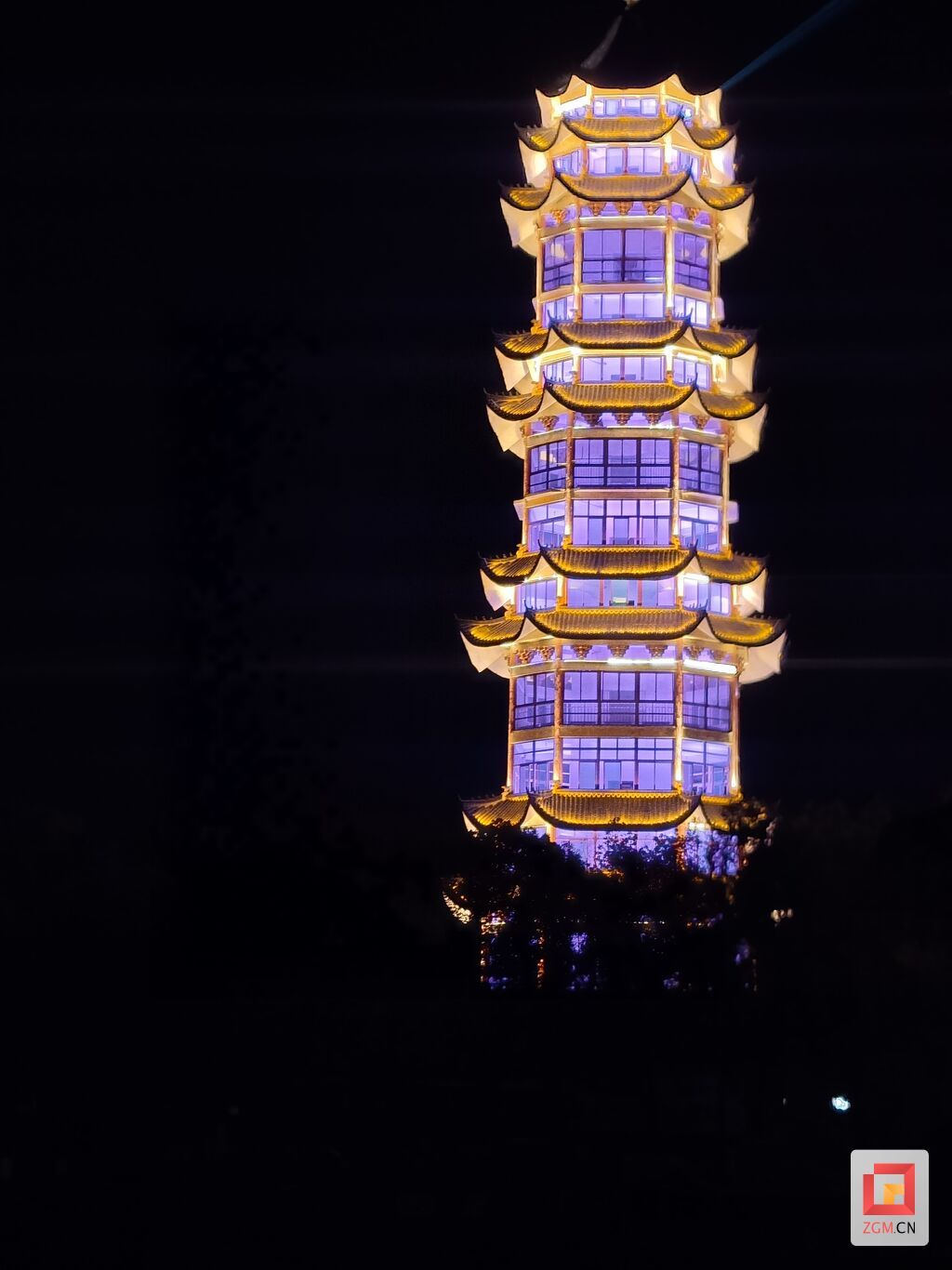 自贡彩灯公园灯塔.jpg