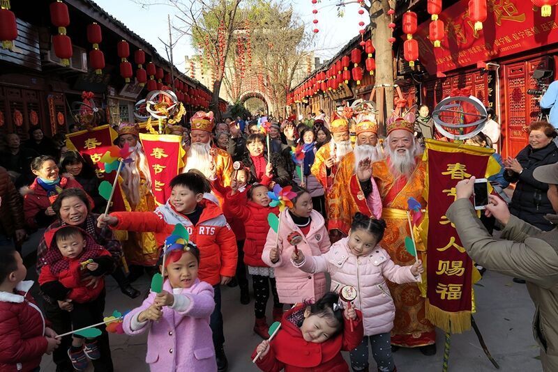 《春節(jié)老人賜?！?張曉東 - 副本.jpg