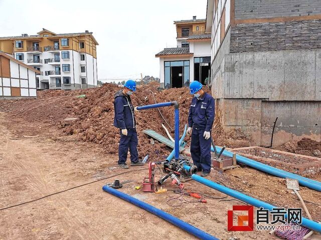 鋪設(shè)管網(wǎng).jpg