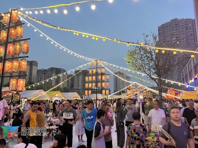 沿滩新城嘻哈夜市1.JPG
