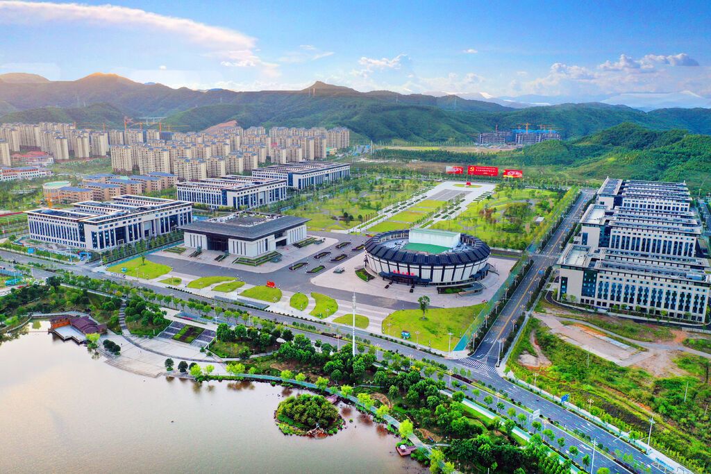 武夷新区作为南平发展的战略突破口，正在建设布局合理、设施配套、宜居宜业的新兴中心城市。黄杰敏 摄