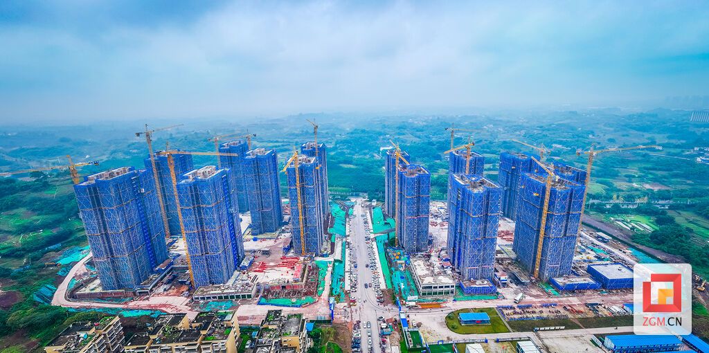 项目一期主体结构全面封顶 记者 宋姿熠 摄.jpg