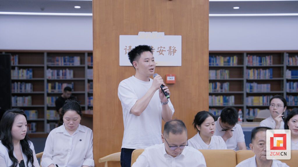 温栋岚.jpg