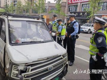 内自同城 | 依法暂扣11辆，内江公安交警专项整治违法“老年代步车”