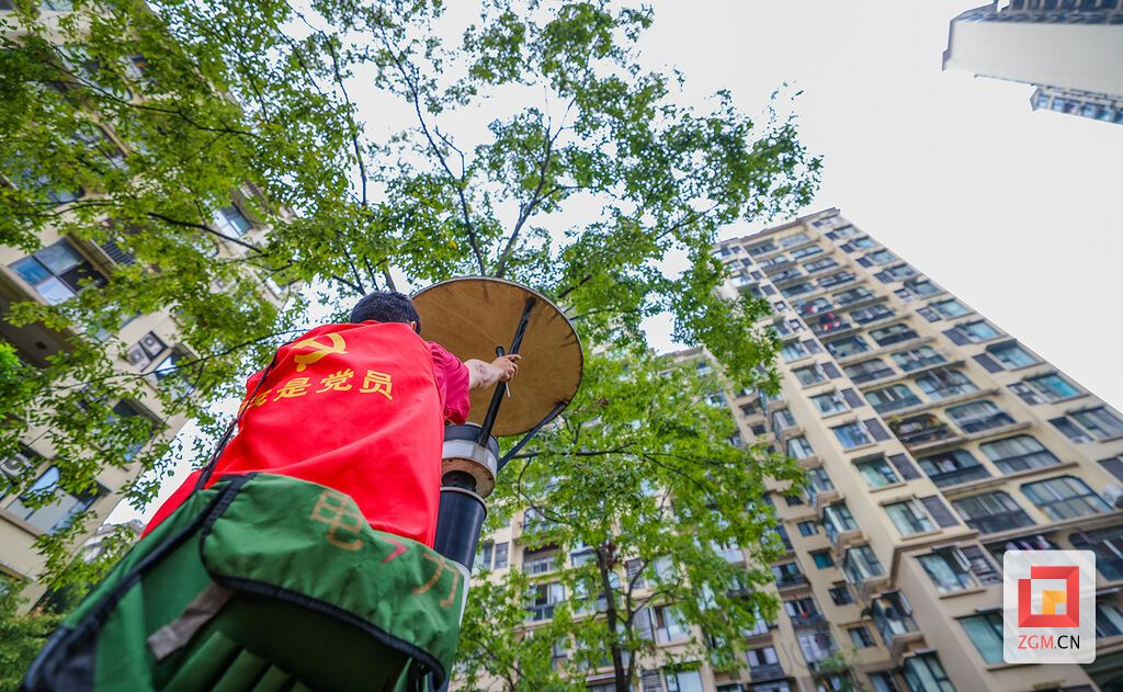 打造”紅色物業(yè)“，著力解決好居民反映突出的問題。 記者 宋姿熠 攝.jpg