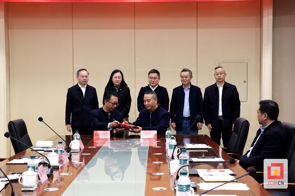 2024.11.21（張夢(mèng)寒）雙方簽訂協(xié)議 (3).JPG