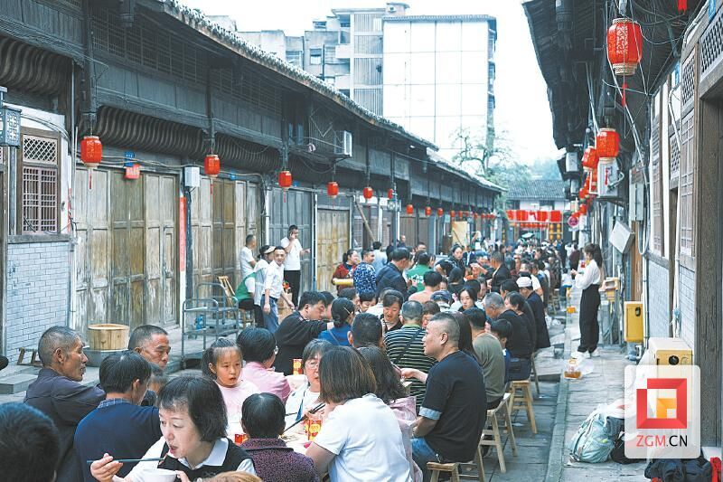 赵化千人坝坝宴.jpg