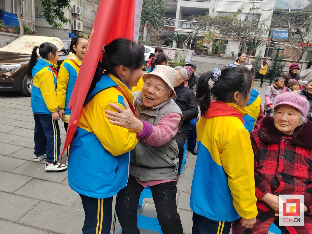 8448333ab7fc811dbde7e51356e70613.jpg