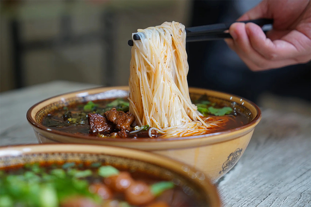 绵阳米粉 新闻传媒中心 谢艳1.png