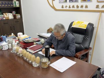 76岁，他还在为一粒米“较劲”丨文明中国·看四川