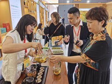 “荣县花茶”绽放第十三届四川国际茶业博览会