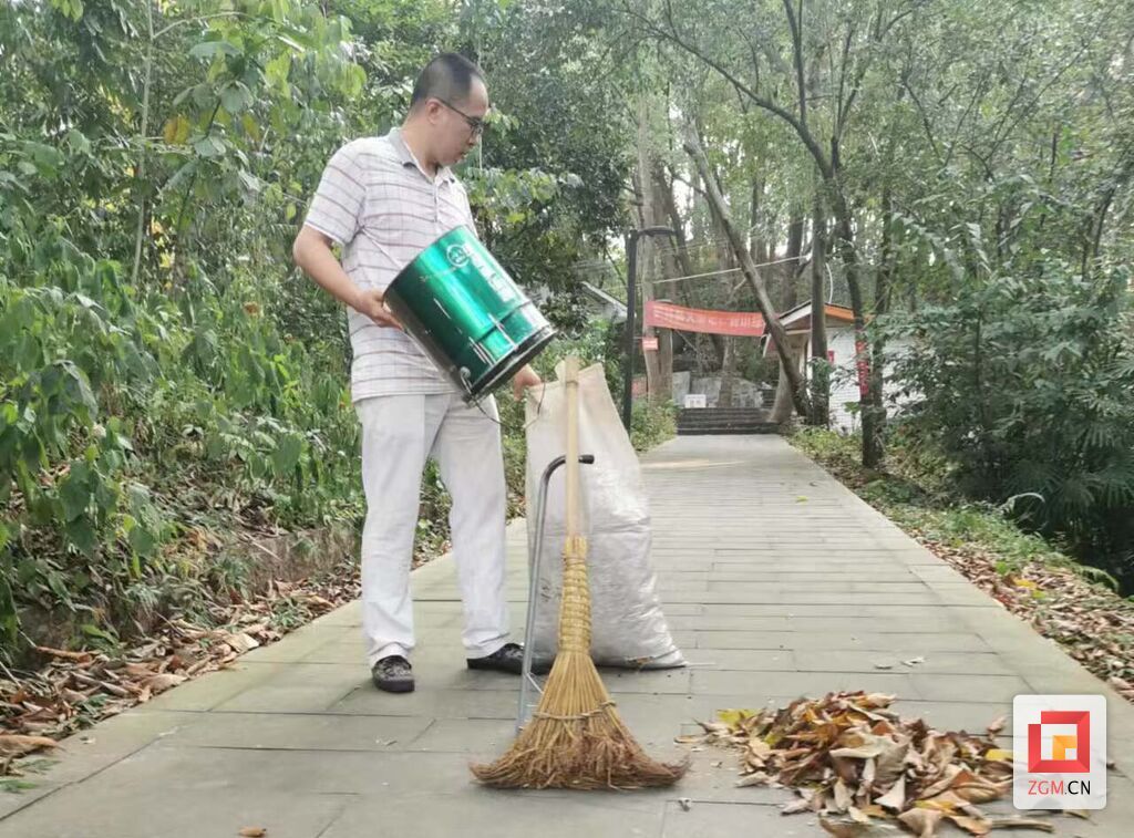下载图片 (2).jpg