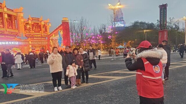 春节灯会执勤 (51).jpg