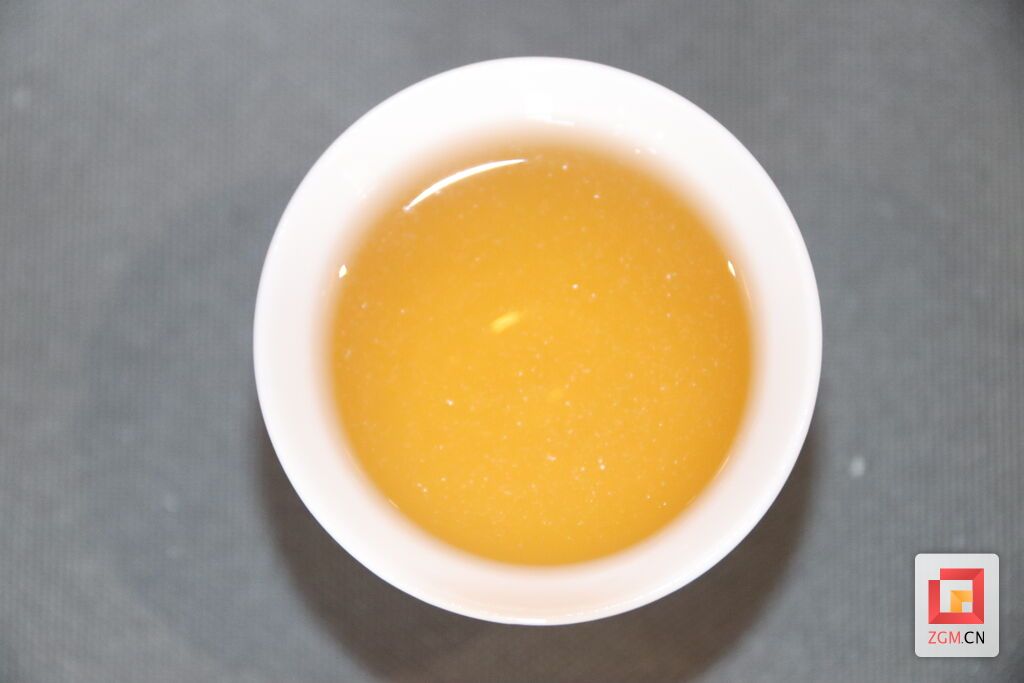 黄花梨叶茶茶汤