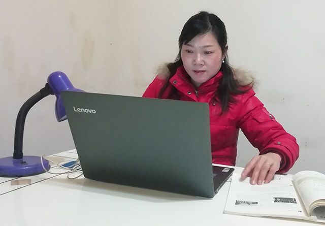 4張貴蘭備課中.jpg