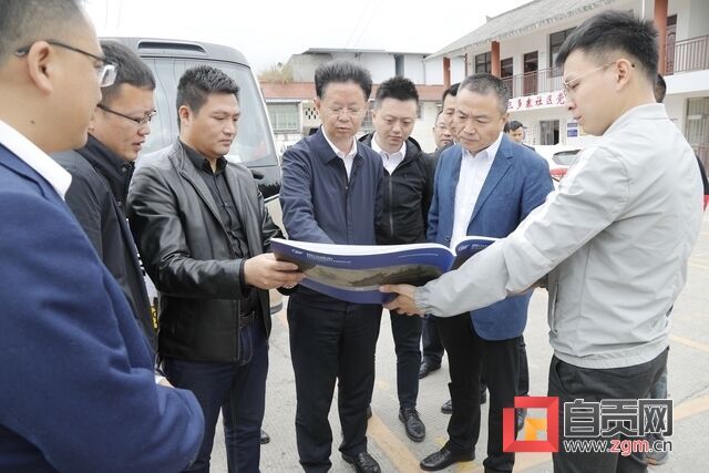 大安區(qū)委書記張昭國帶隊督查調(diào)研三多寨鎮(zhèn)脫貧攻堅工作及4A 級景區(qū)打造項目推進(jìn)情況.JPG