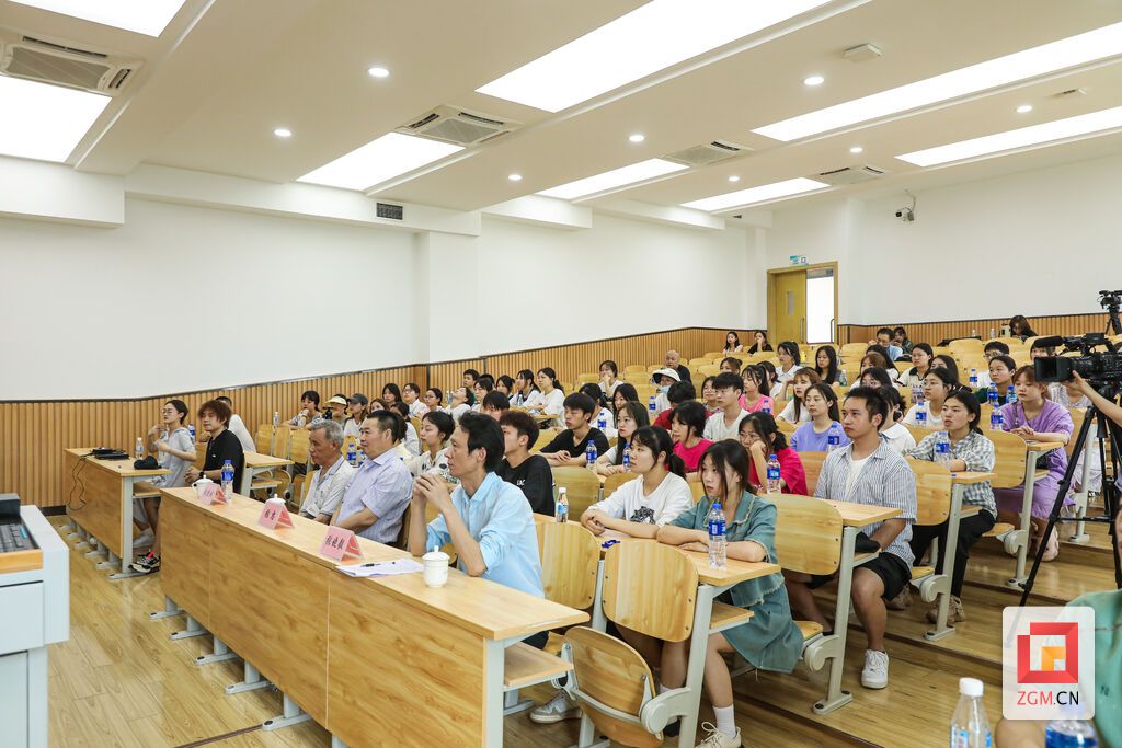 AR8A7592.jpg