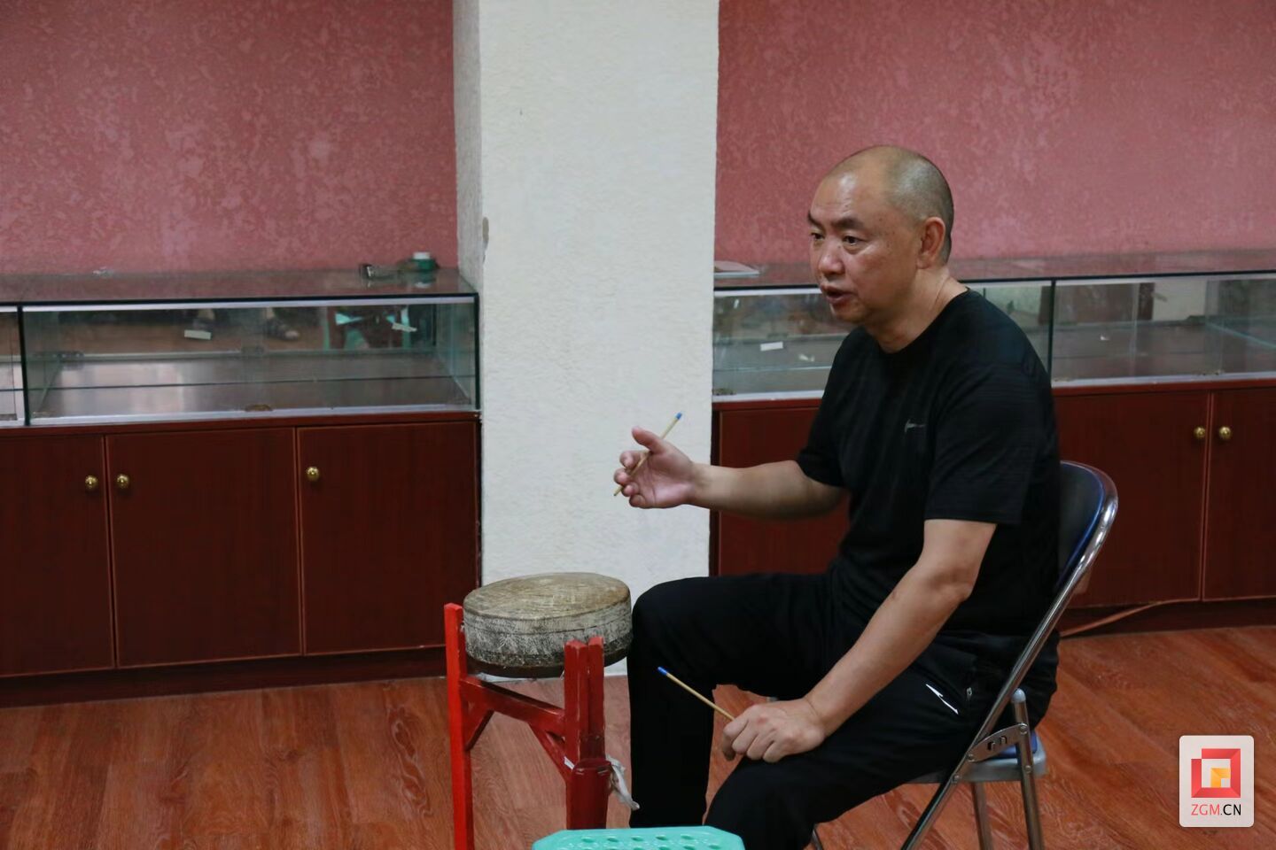 鼓在手，曲在心——川剧鼓师王远文“入戏半世纪” - 自贡网 - 在这里，读懂盐都