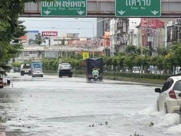 泰国多地洪灾已致8人死亡 超百万人受灾