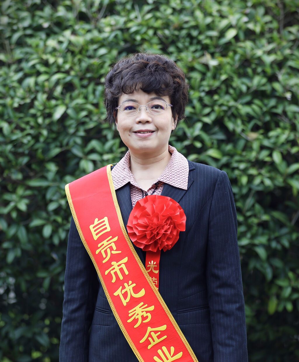 李嘉.jpg