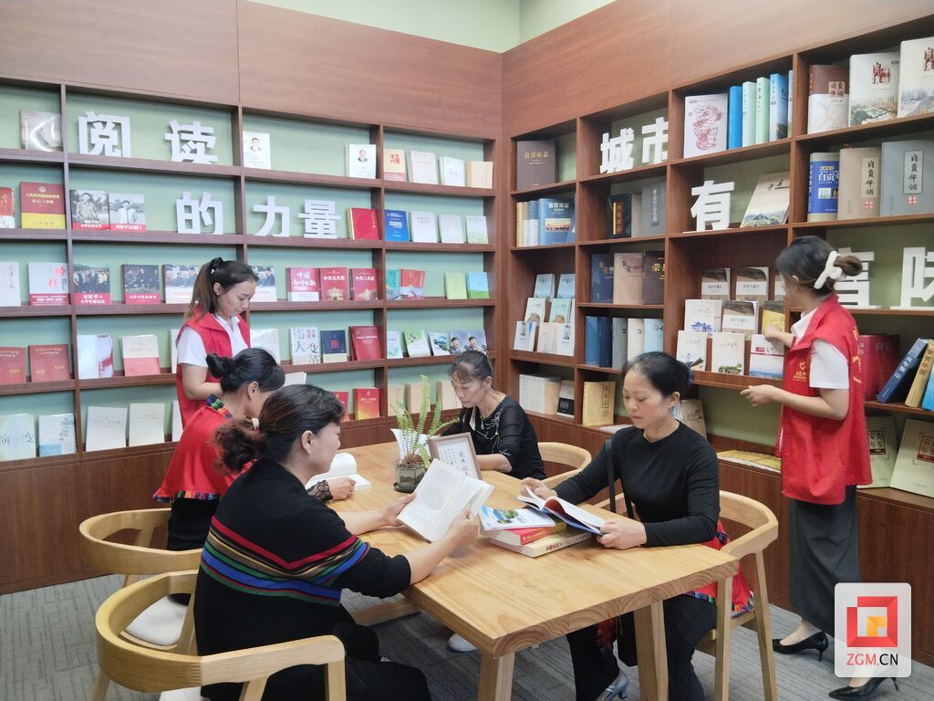 榮縣雙石鎮(zhèn)蔡家堰村農(nóng)家書屋.jpg