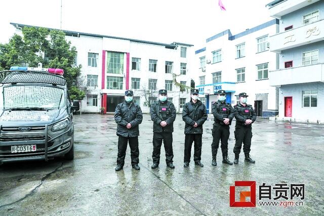 00293172（3版）榮縣5名民警輔警請戰(zhàn)堅守留觀點_1.jpg