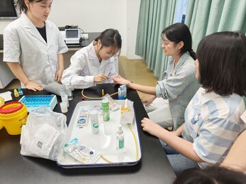 青春热血为生命接力 57名卫康院学子完成造血干细胞入库