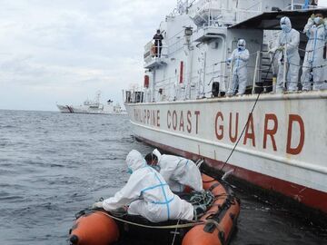 菲律宾南部沉船事故已致64人死亡 仍有15人失踪