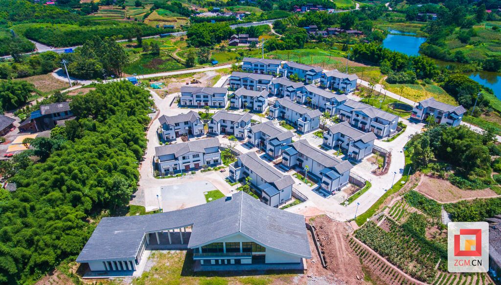 图为新建成的永顺村新村聚居点。