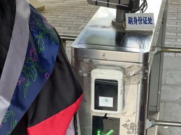 “一放了之”还是“精细管理”？四川高校开放背后的秩序与温度