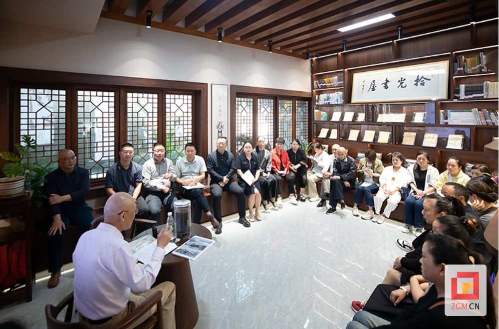 燊海井“盐文化”主题读书分享会现场 曹小满 摄.png