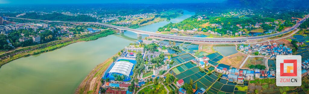 富顺卷坝村，一幅由沱江、鱼塘与田野共绘的渔乡画卷 记者 宋姿熠 摄.jpg