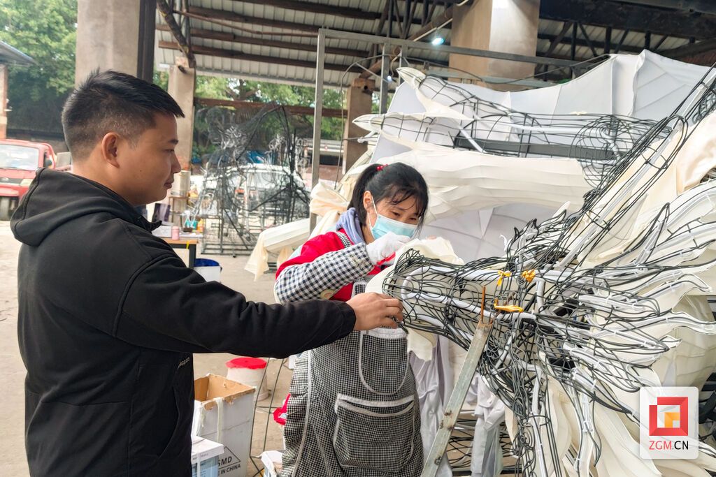 檢查燈組造型  池莉 劉曉丹.jpg