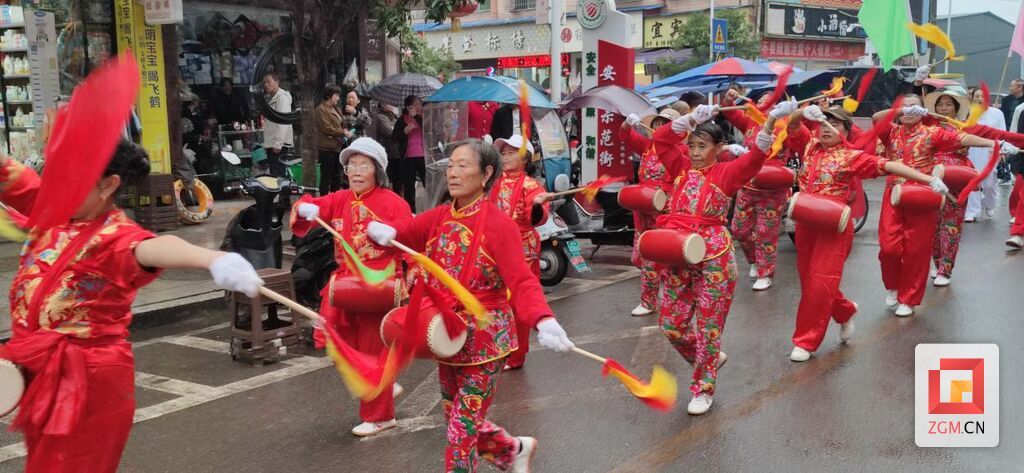 板橋鎮(zhèn)舉行慶祝九九重陽(yáng)節(jié)文藝匯演活動(dòng).jpg