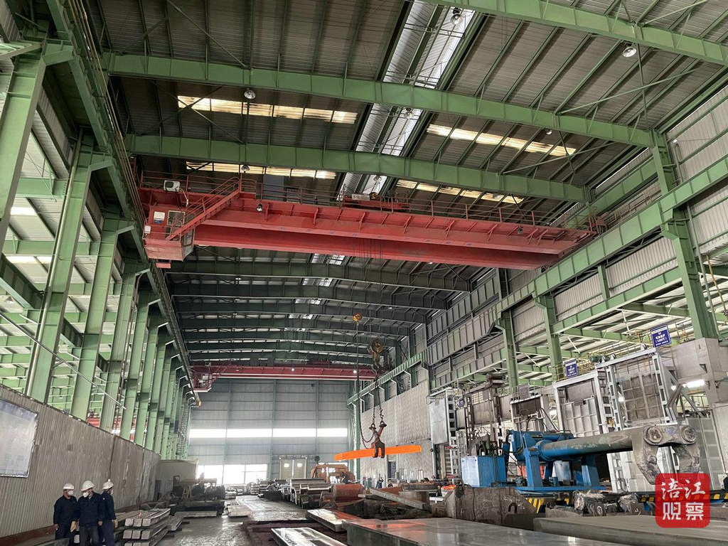 向“新”而行 攀长特2_1.jpg