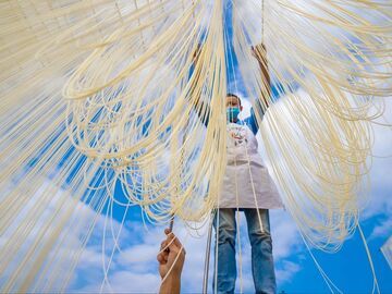 【匠心守藝·非遺?】指尖舞動四百年 空心掛面“織”新篇