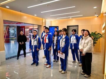 我们找到了向两会提交“提案”的中学生｜蹲会新发现