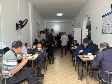 “刷脸”吃饭、送餐上门 板桥镇这间老年食堂很贴心
