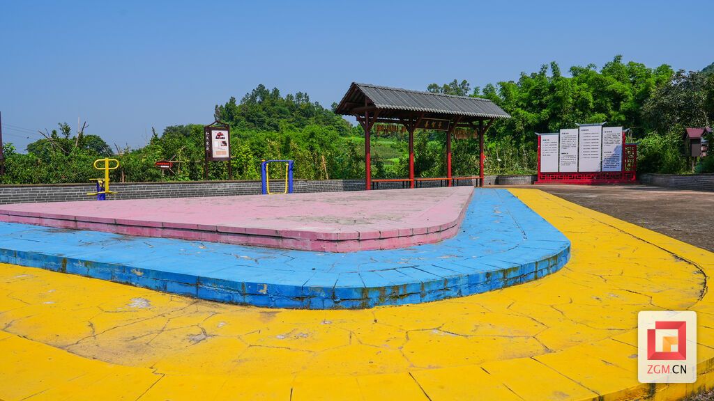 DSC01328-2.jpg