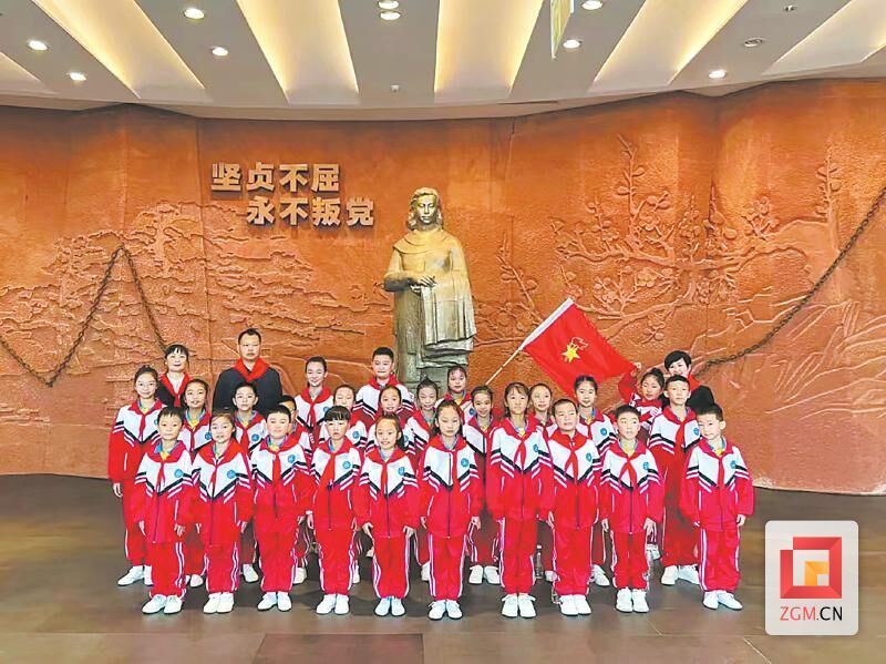 大安小学参加自贡市庆祝少先队建队73周年主题队日活动.jpg
