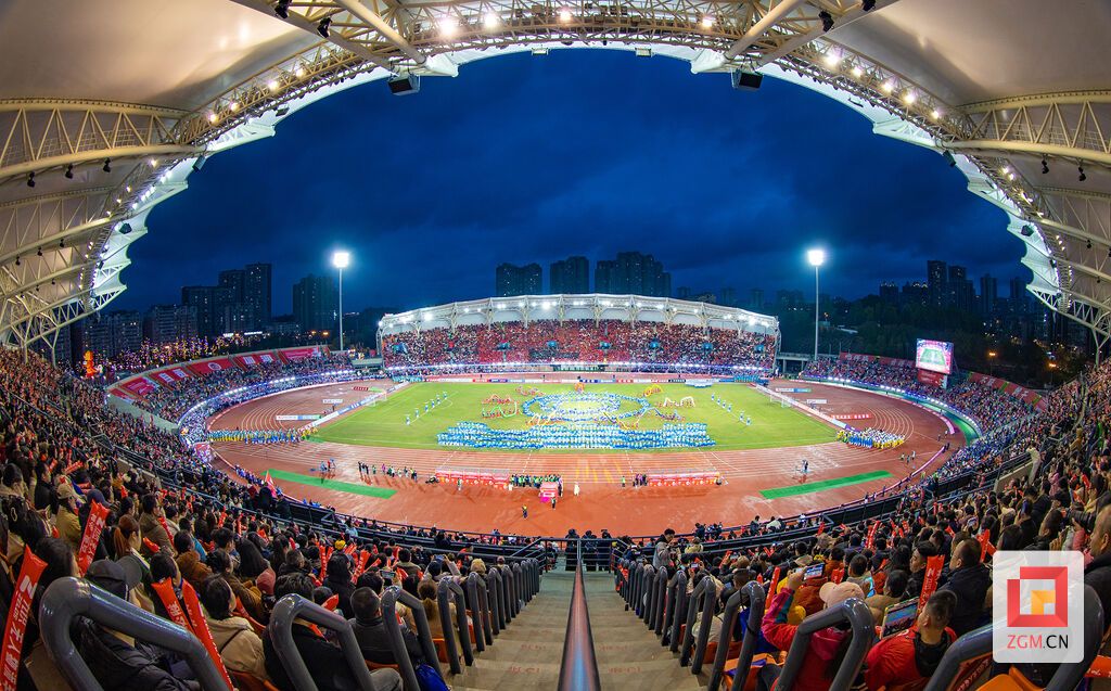 具有自贡特色的文艺演出点燃现场氛围 记者 叶卫东 摄.jpg