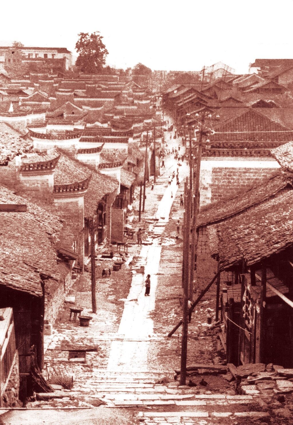 20世纪70年代的黎平县东门翘街旧景。图片由黎平县融媒体中心提供