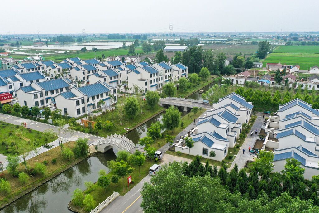 以烈士名字命名的佳富村华丽蝶变。图片由盐阜大众报提供