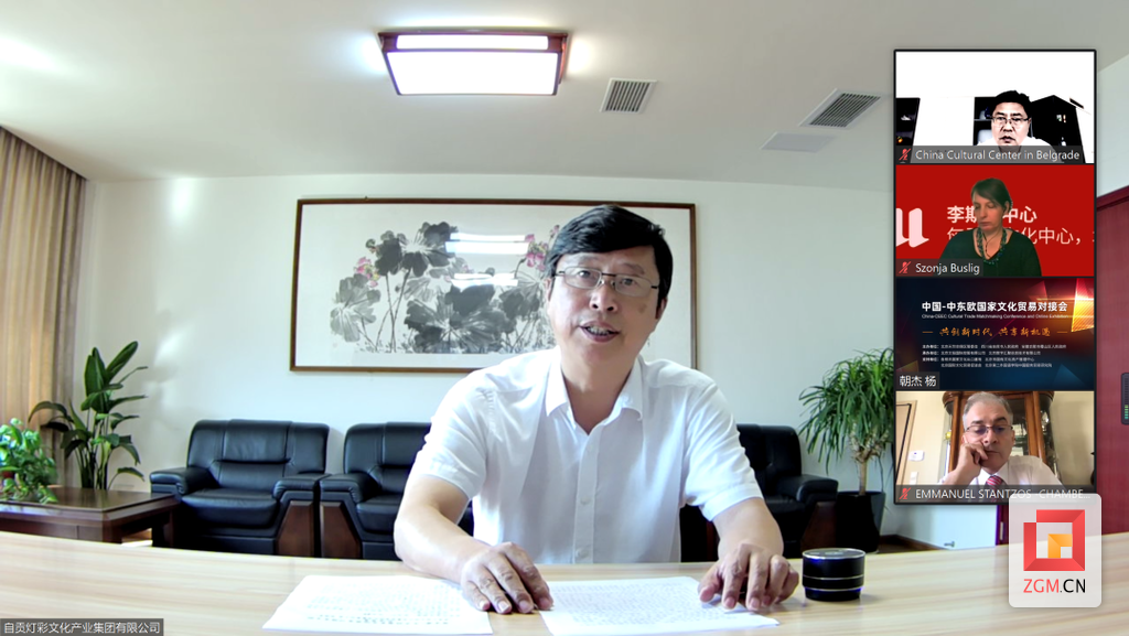 燈彩集團(tuán)董事局主席黃德春.png